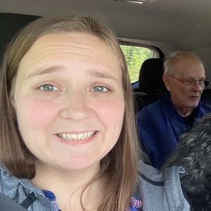 Meet your Posher, Holly